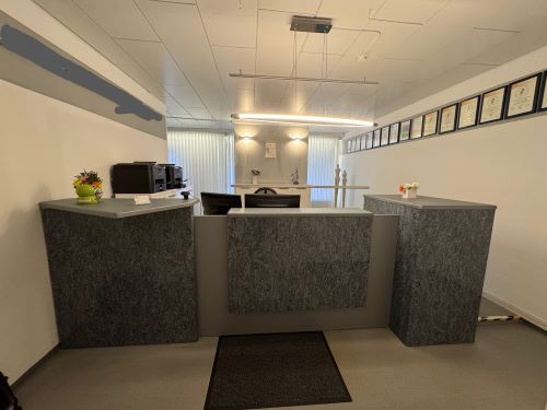 Vorort Darmstadt: volldigitale moderne 3-4 Stuhl Praxis auf 180qm mit Kaufoption für die Räume