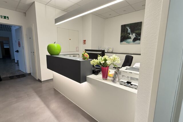 Köln-nördlicher Stadtteil: 3-Stuhl Praxis