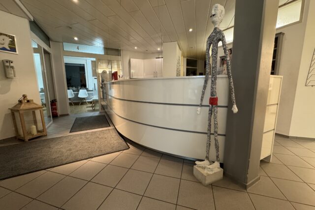 Villingen-Schwenningen: umsatzstarke 5-Stuhl Praxis