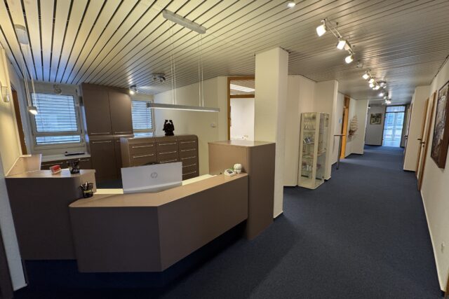 Offenburg- Zentrum: gutgehende 3-5 BHZ-Praxis mit Schwerpunkt ENDO, Keramik- Labor